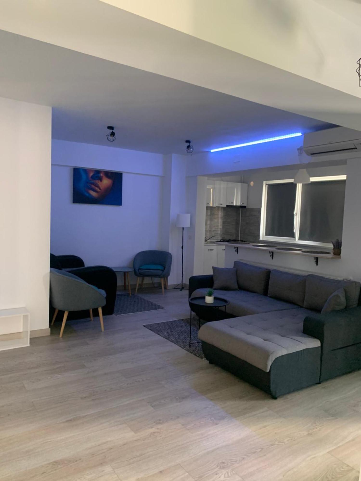 Black&White Suites Craiova Eksteriør billede
